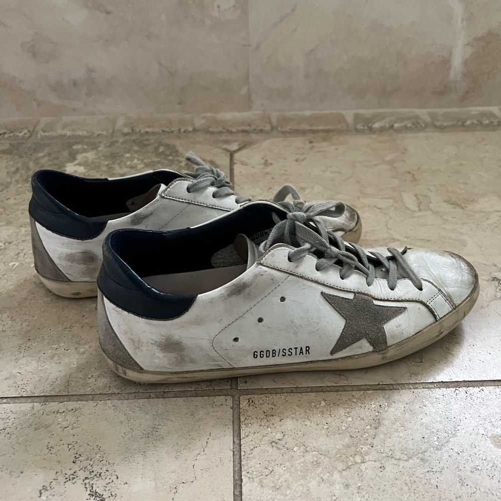 Size 40 Golden Goose Super Stars! A navyish black back, gray stars